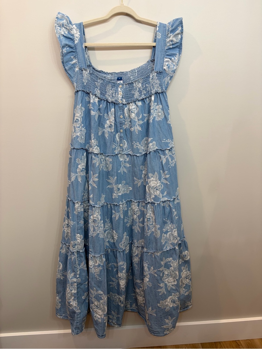 Old Navy Chambray Floral Tiered Maxi Dress 3XL Smocked Beach Cruise Vacation